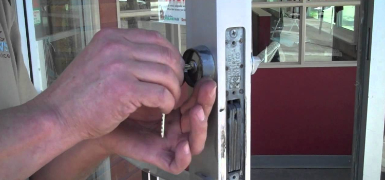 commercial door lock repair La Mirada